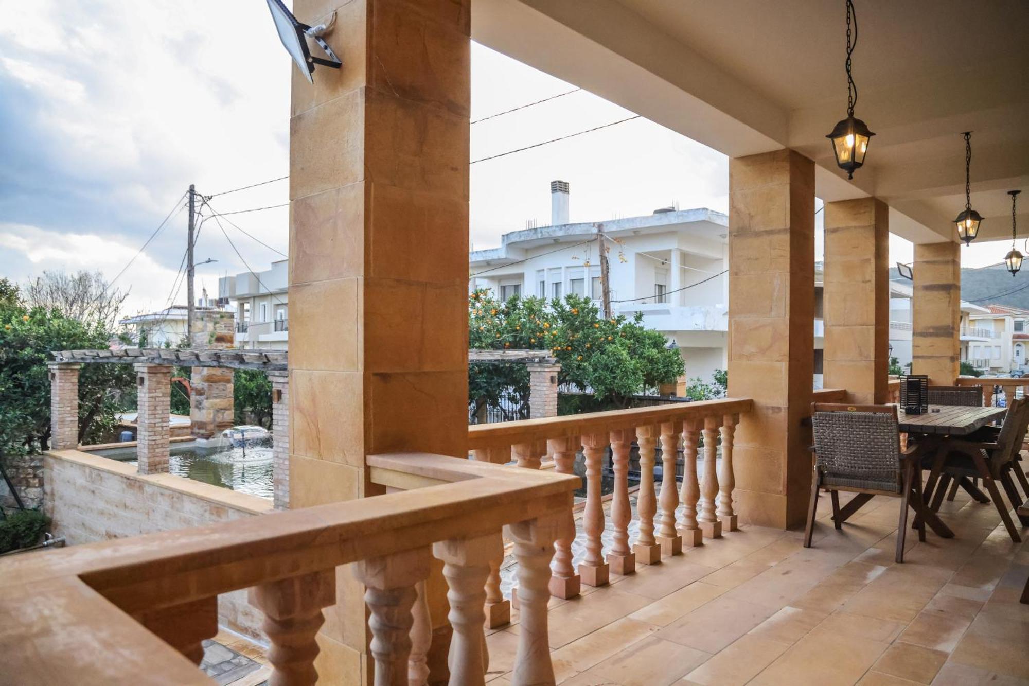 Archontiko Frideriki Luxury Apartments Chios Town Exterior foto