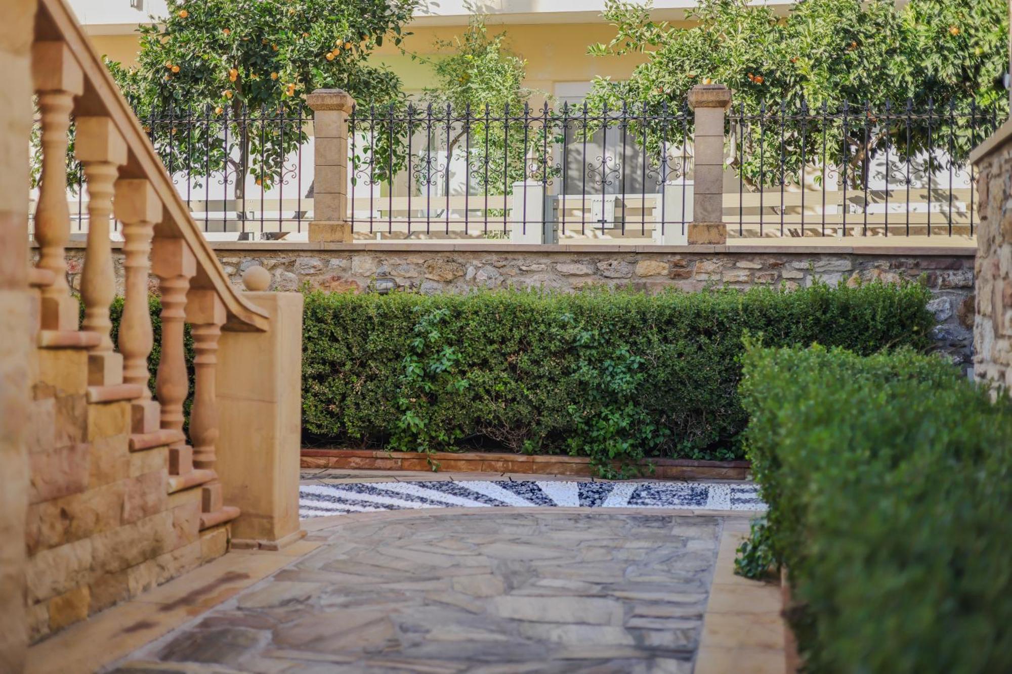 Archontiko Frideriki Luxury Apartments Chios Town Exterior foto